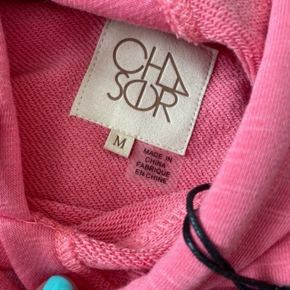 NWT! PINK slightly cropped/wide sleeved CHASER top - Picture 2 of 10
